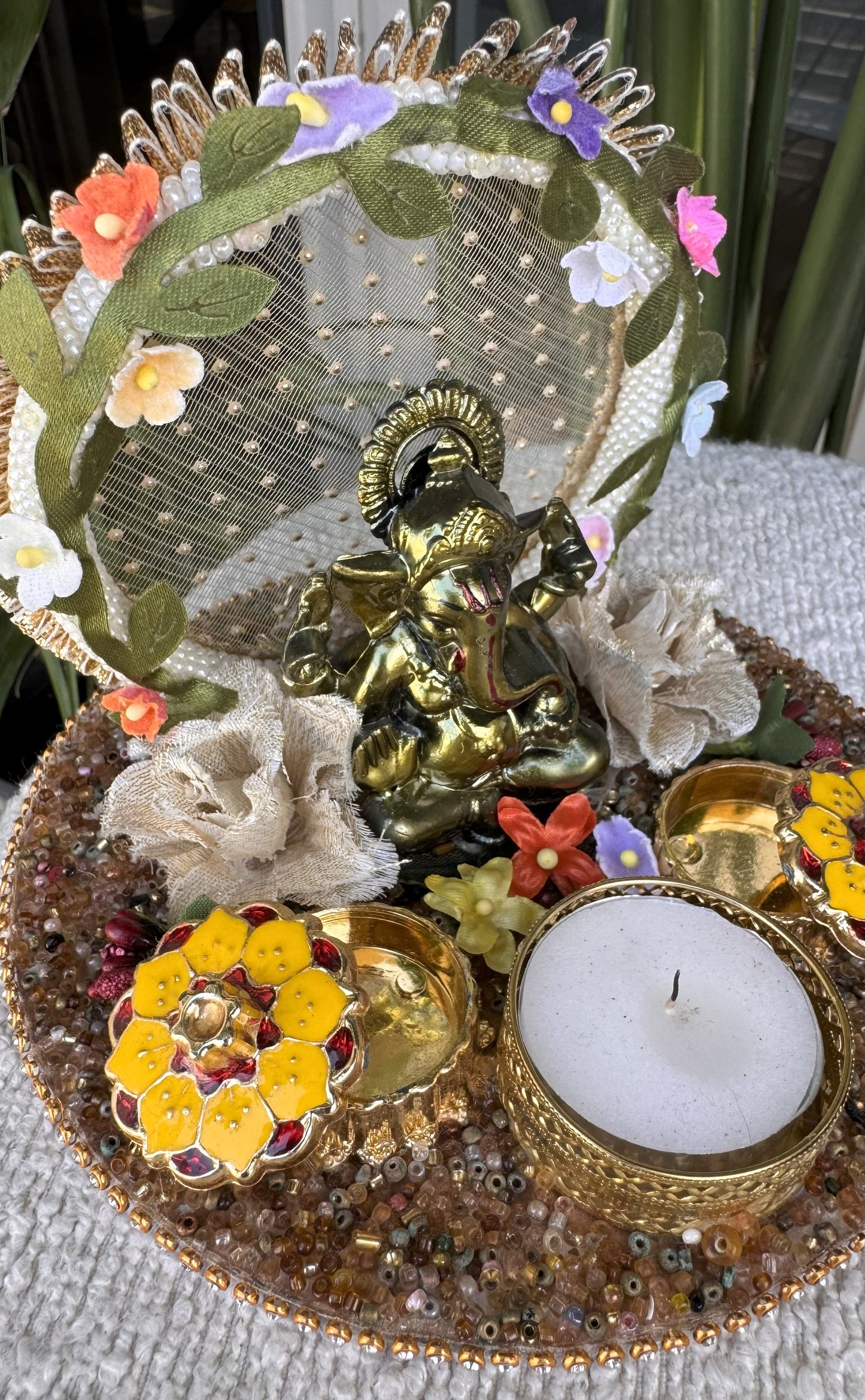 Mini Ganpati Pandal with Floral Arc 8