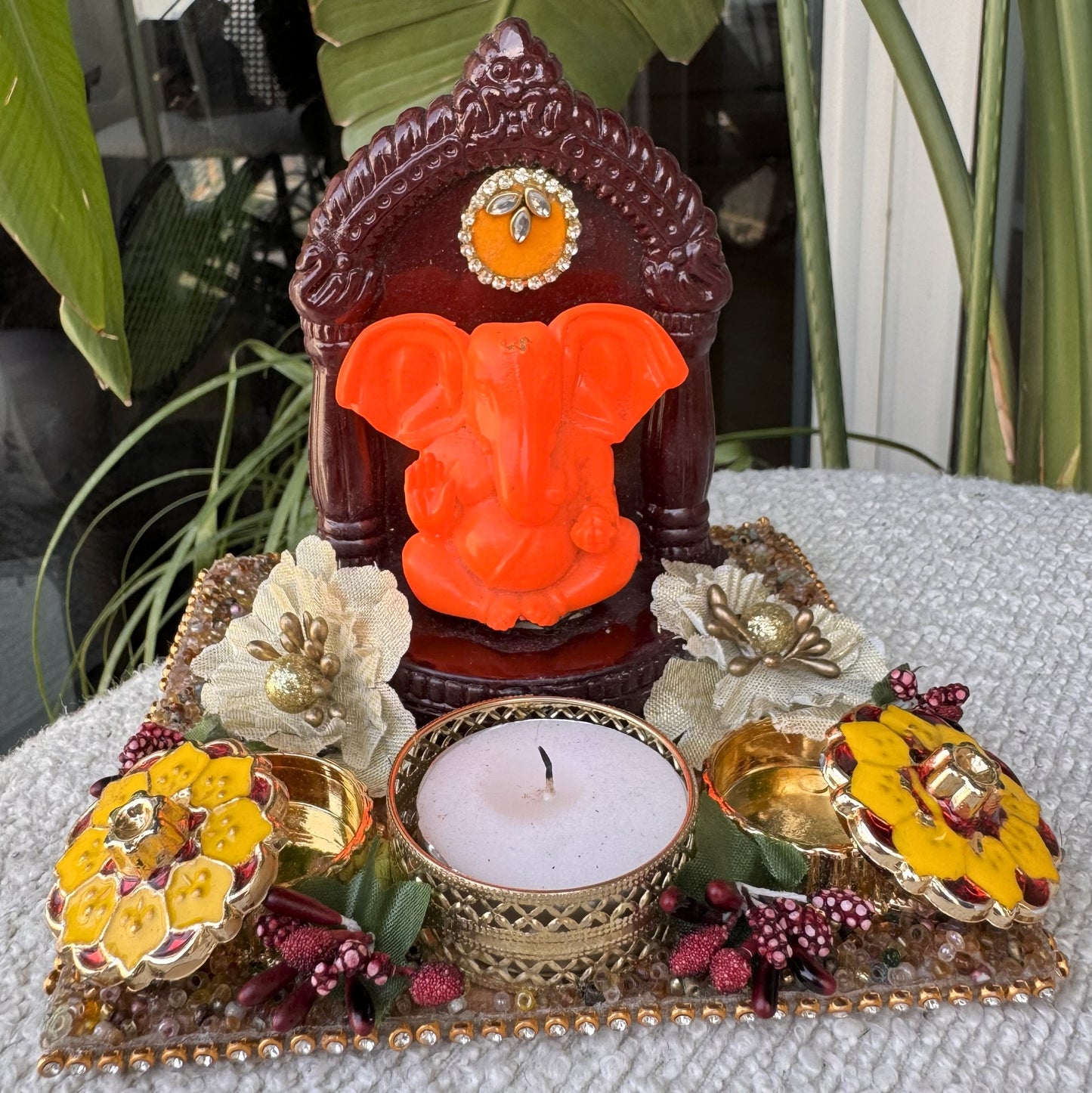 Mini Ganpati Pandal with Wooden Background 5