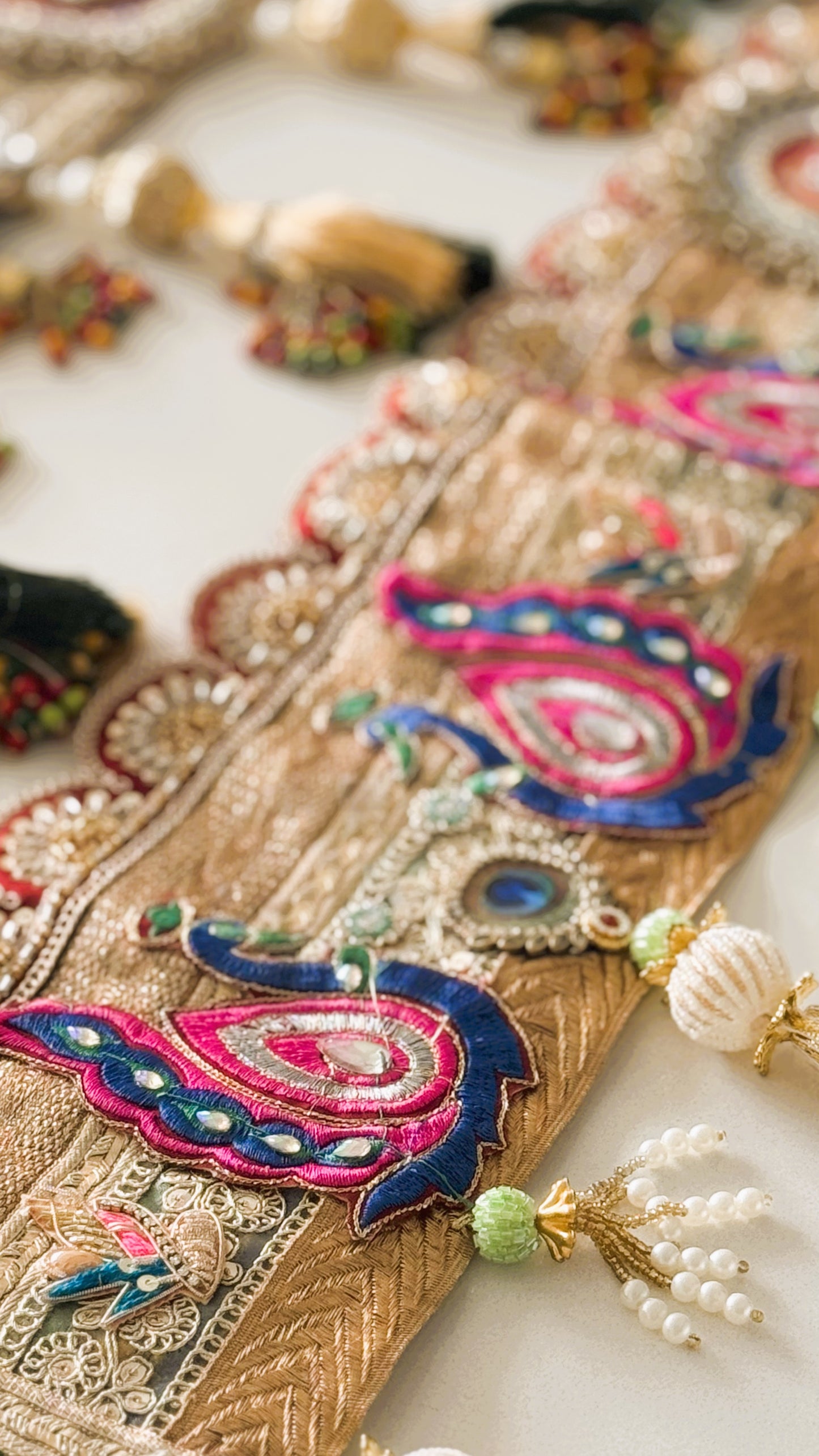 Golden Patti Toran- Gulabi Peacock ShrinathJi