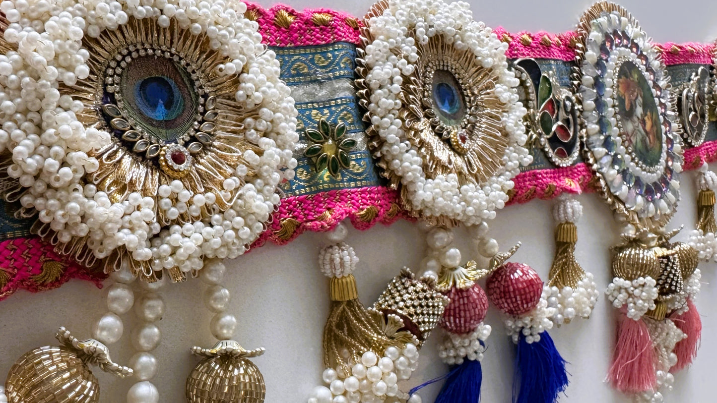Mega Chakra Toran- Radha Krishan White