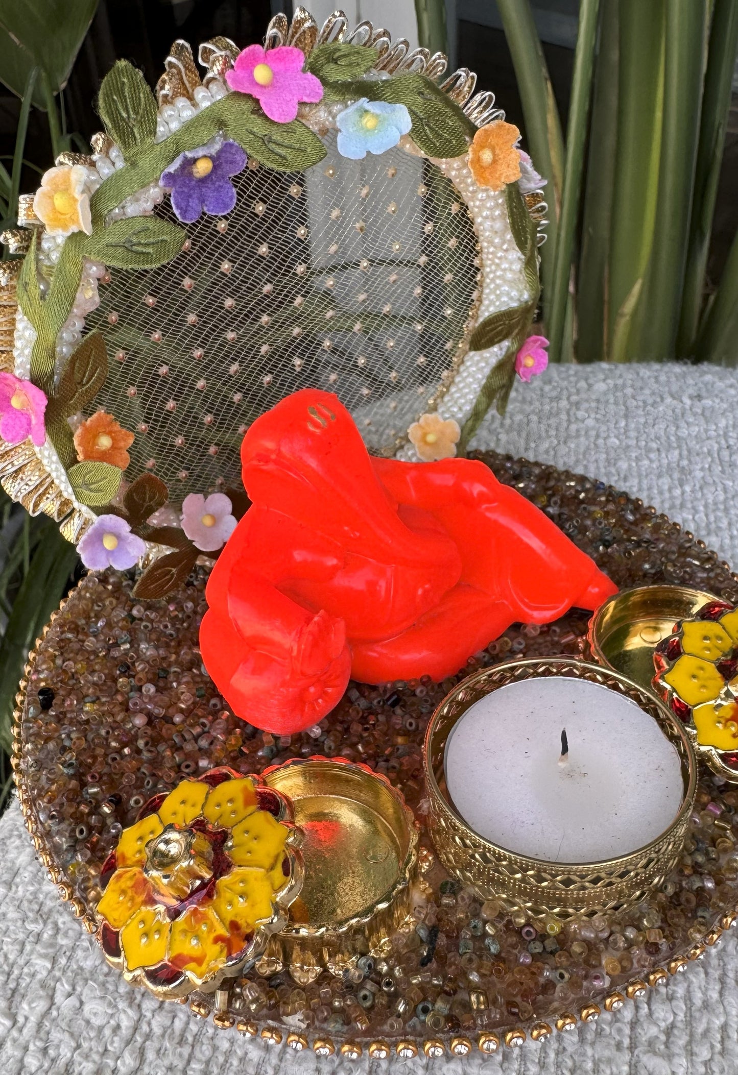 Mini Ganpati Pandal with Floral Arc 5