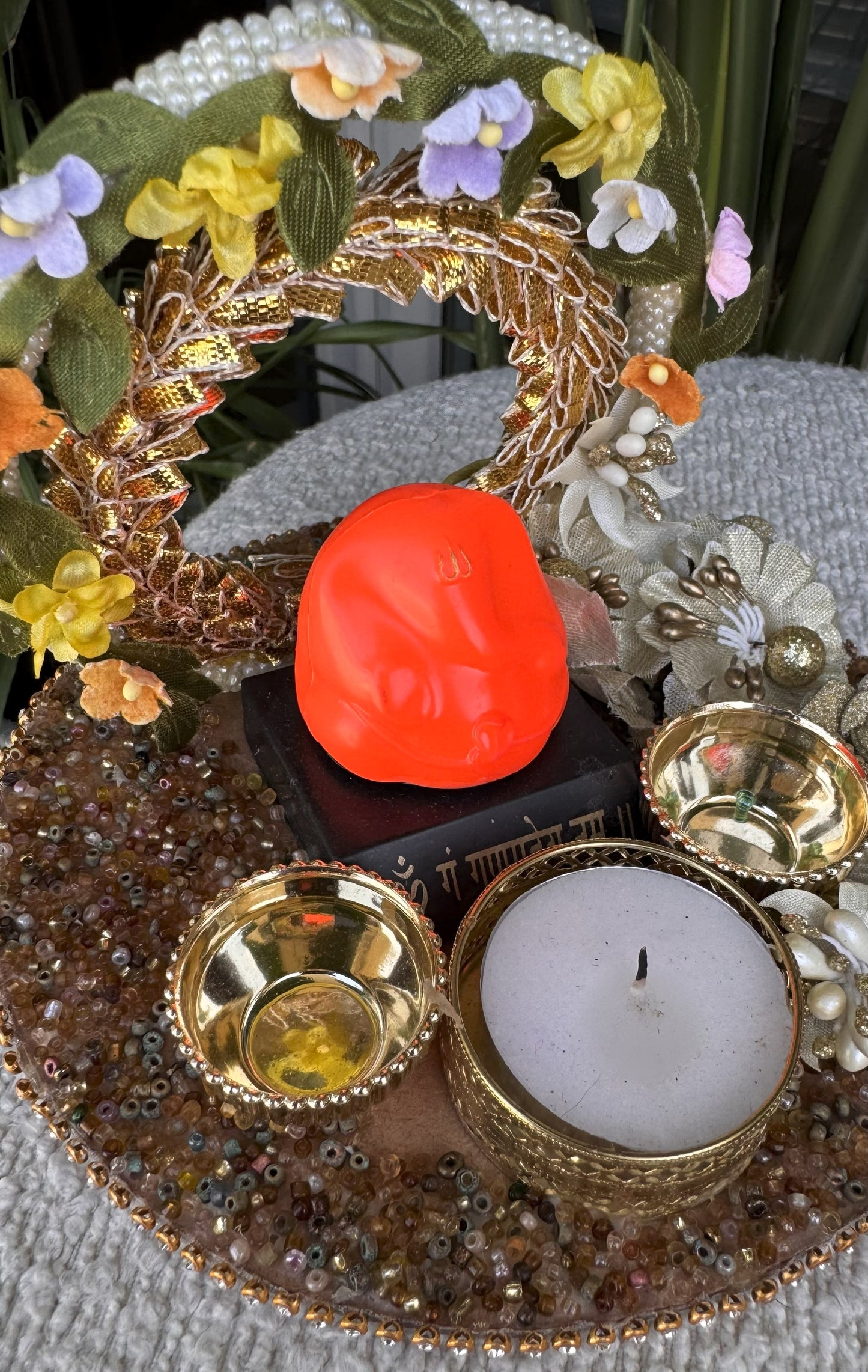 Mini Ganpati Pandal with Floral Arc 6