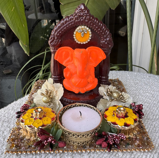 Mini Ganpati Pandal with Wooden Background 5